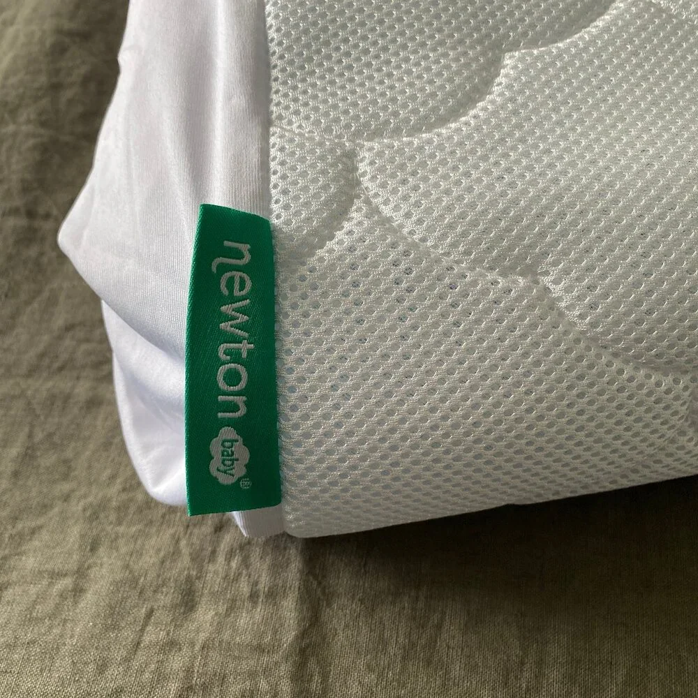 NWOT Newton Waterproof Crib Mattress Cover